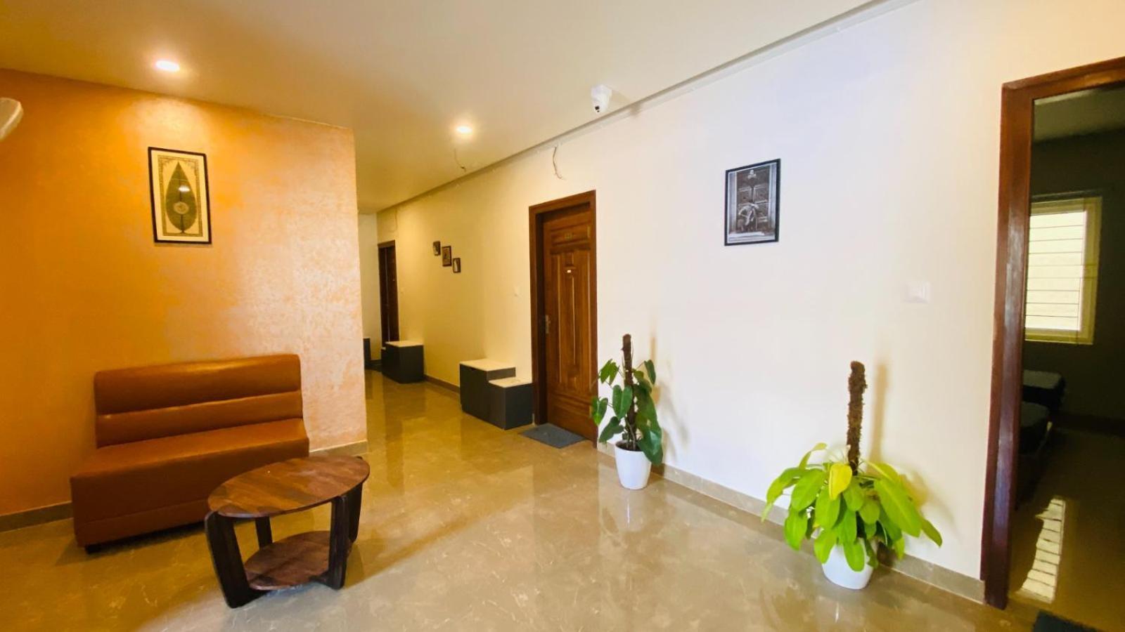 C-Suites Winster Bangalore Exterior photo